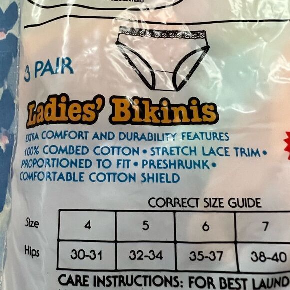 Fruit of the Loom Elastic Leg Lace Panties - 3 Pack - PASTELS - Picture 6 of 7